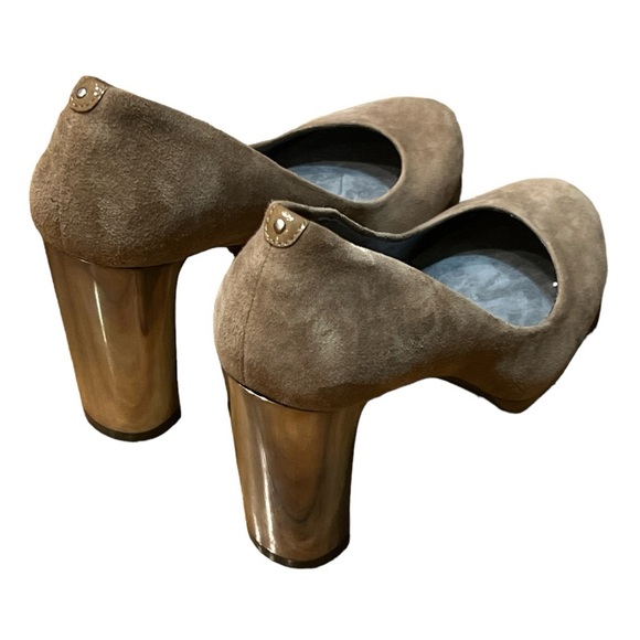 KENNETH COLE NewYork Tan Suede Heels - Picture 4 of 9